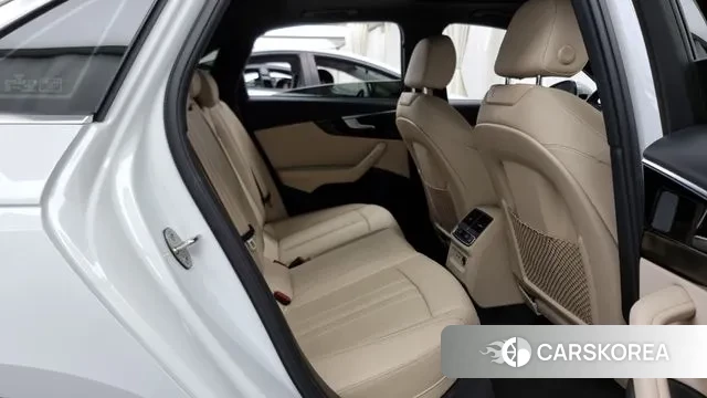 Audi A4 (B9) 2021 Белый из Кореи, фото 3