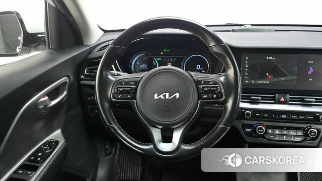 Kia Niro Plus 2022 Серебряный из Кореи, фото 3