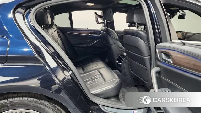 BMW 5 Series (G30) 2018 Черный из Кореи, фото 3