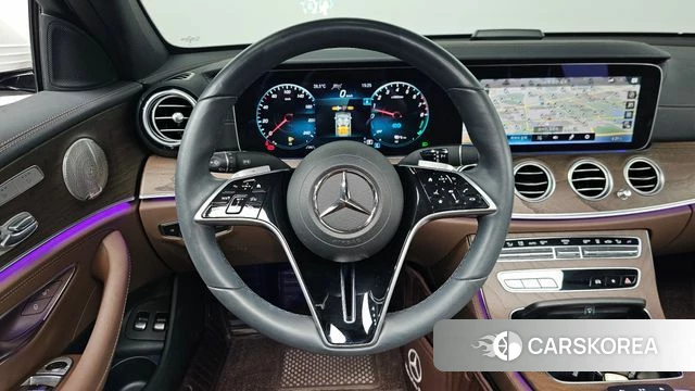 Mercedes-Benz E-Class W213 2022 Белый из Кореи, фото 3