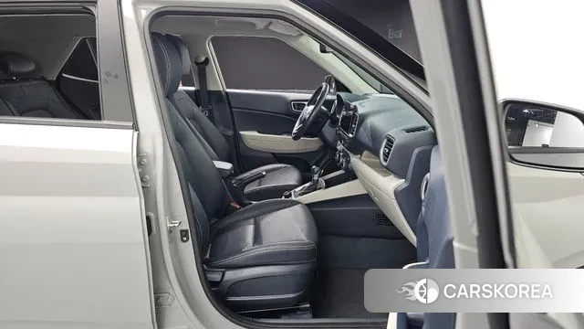 Hyundai Venue 2024 Серебристо-серый из Кореи, фото 3