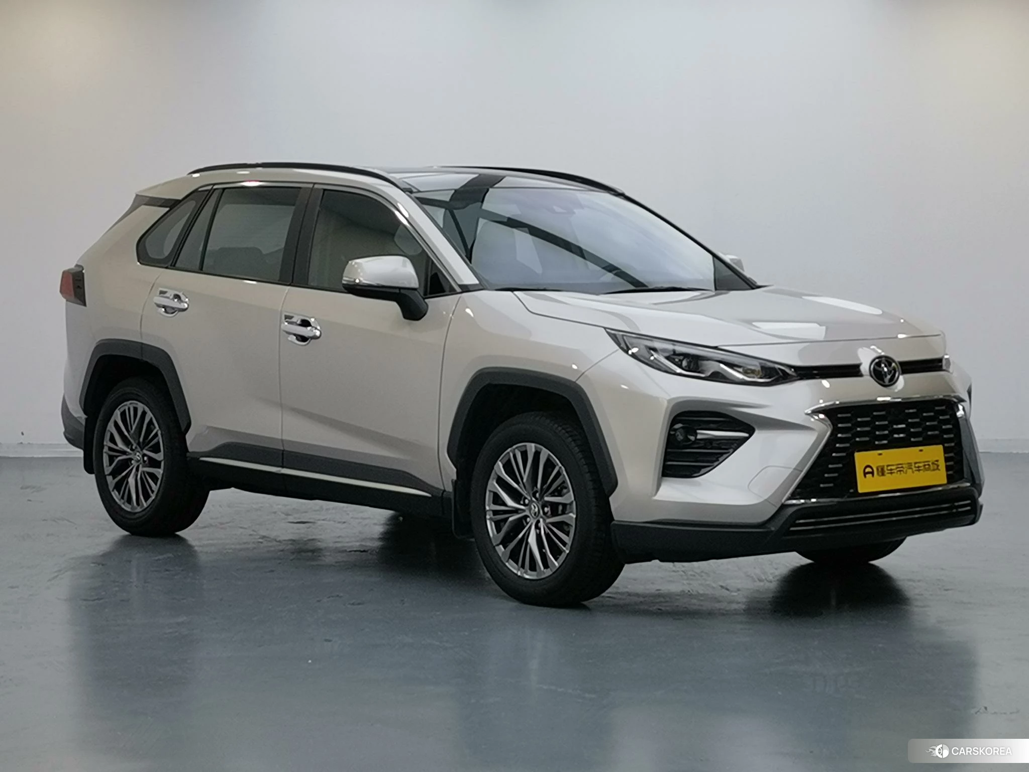 Toyota Wilanda 2023 Серебристо-серый из Китая, фото 3