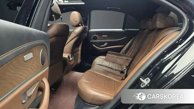 Mercedes-Benz E-Class W213 2021 Черный из Кореи, фото 3