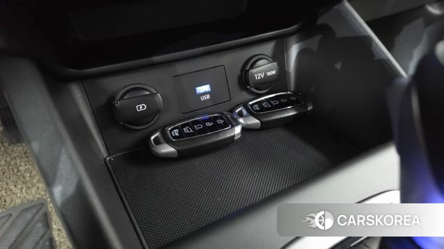 Hyundai The New Kona 2022 Серебристо-серый из Кореи, фото 3