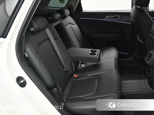 Kia Sportage 5th Generation 2024 Белый из Кореи, фото 3