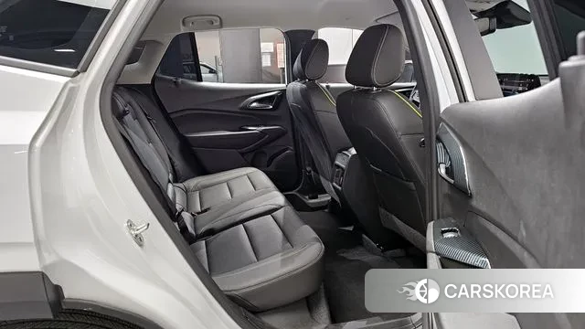 Chevrolet (GM Daewoo) Trax Crossover 2025 Белый из Кореи, фото 3