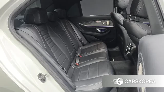 Mercedes-Benz E-Class W213 2022 Белый из Кореи, фото 3