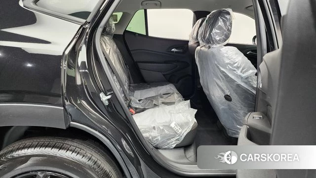 Chevrolet (GM Daewoo) Trax Crossover 2024 Черный из Кореи, фото 3