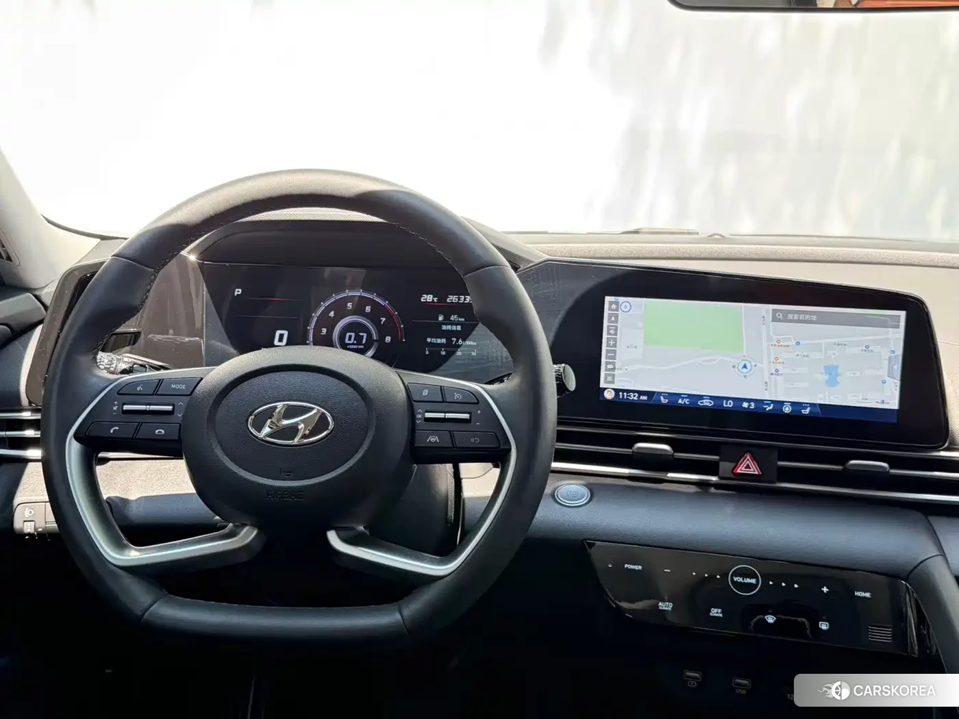 Hyundai Elantra 2023 Белый из Китая, фото 4