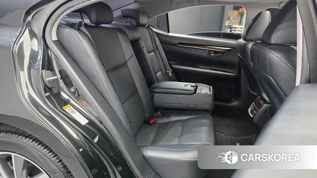 Lexus New ES300h 2018 Черный из Кореи, фото 3