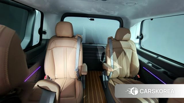 Hyundai Staria 2023 Белый из Кореи, фото 3