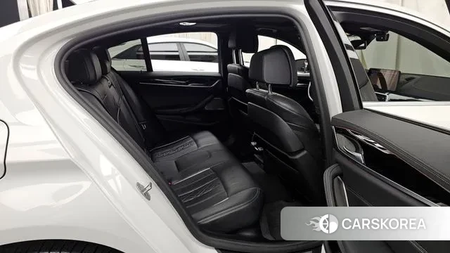 BMW 5 Series (G30) 2021 Белый из Кореи, фото 3