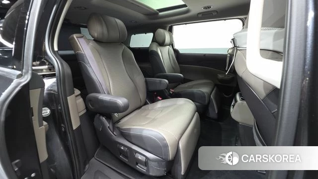 Kia The New Carnival 4th Generation 2024 Серый из Кореи, фото 3
