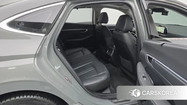 Hyundai Sonata (DN8) 2021 Серебристо-серый из Кореи, фото 3