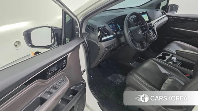 Honda Odyssey 2019 Белый из Кореи, фото 3