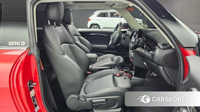 Mini Cooper 2022 Красный из Кореи, фото 3