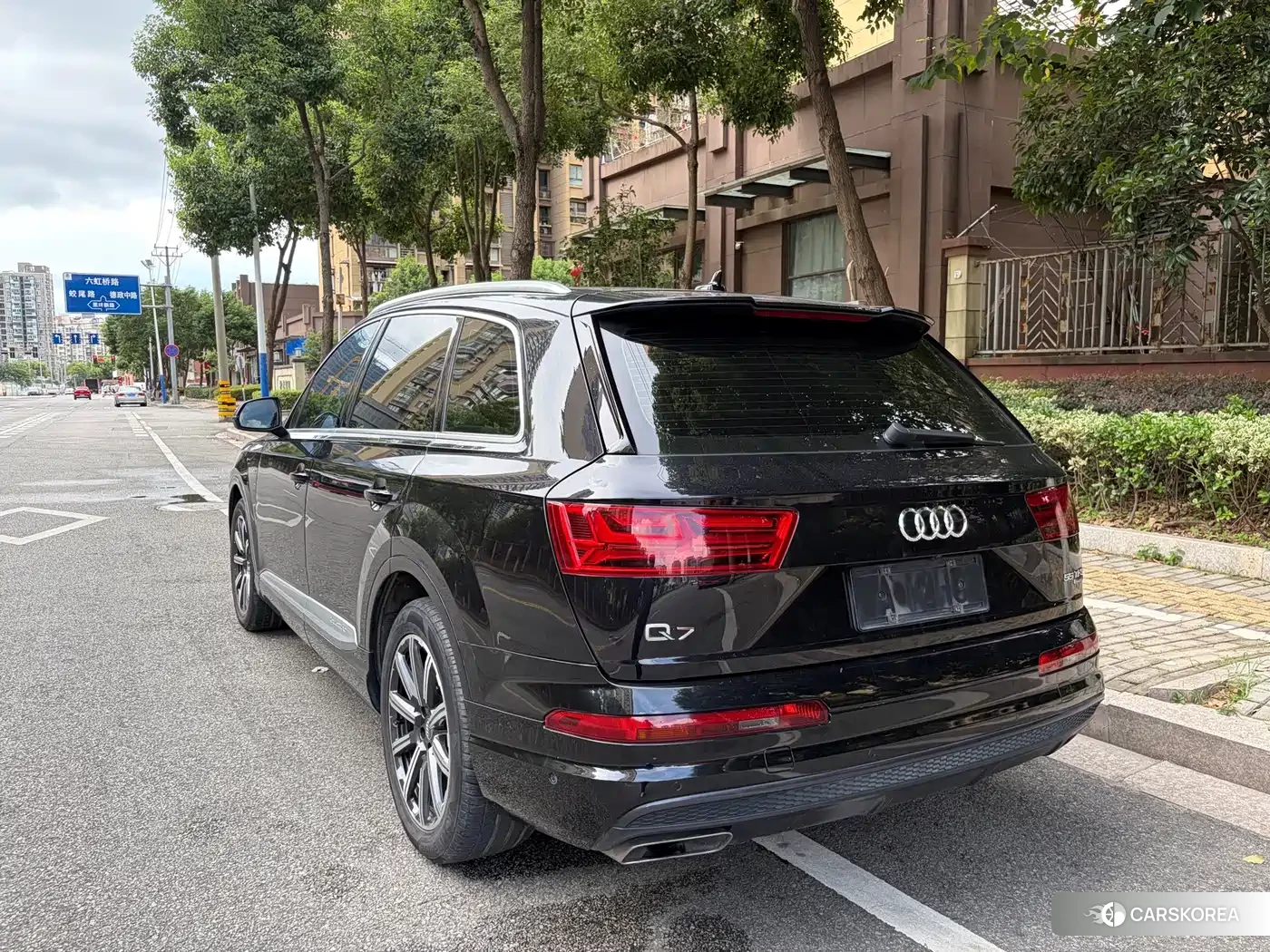 Audi Q7 2019 Черный из Китая, фото 3