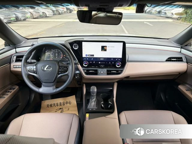 Lexus ES 2025 Серебристо-серый из Китая, фото 3