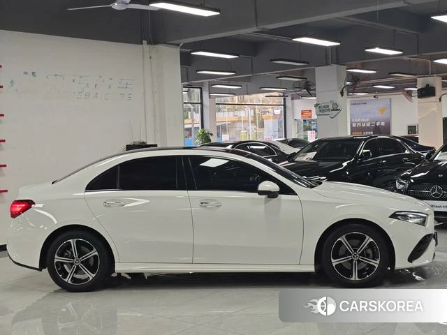 Mercedes-Benz Class A 2024 Белый из Китая, фото 3