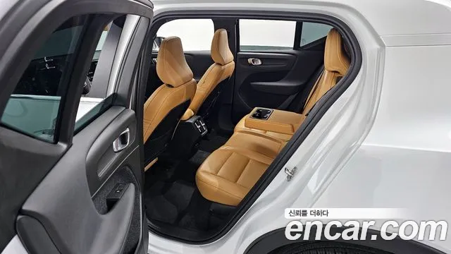 Volvo XC40 2020 Белый из Кореи, фото 3