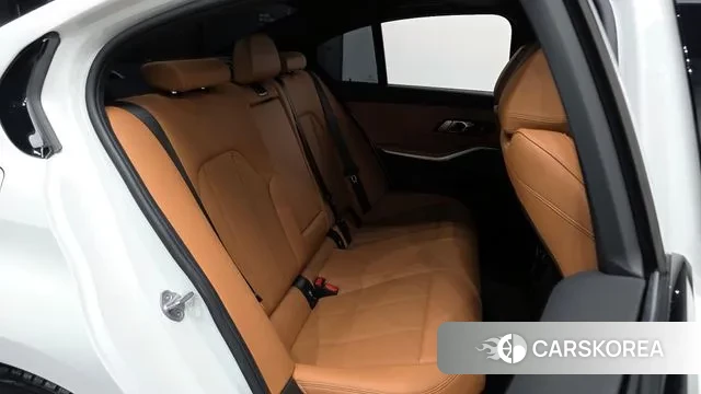 BMW 3 Series (G20) 2025 Белый из Кореи, фото 3