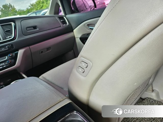 Kia The New Carnival 2018 Черный из Кореи, фото 3