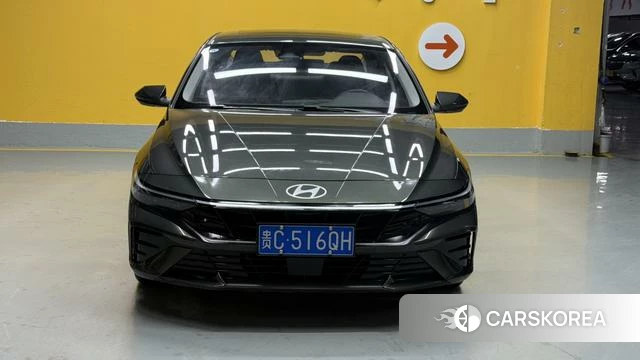 Hyundai Elantra 2024 Темно-серый из Китая, фото 3