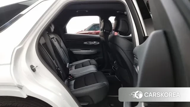 Genesis GV70 2023 Белый из Кореи, фото 3