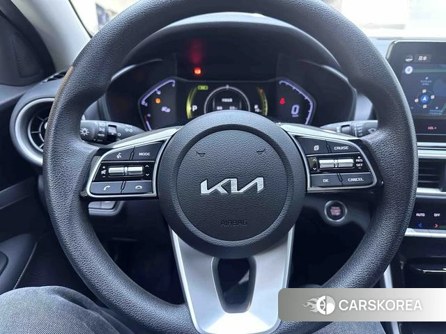 Kia K3 2022 Белый из Китая, фото 3
