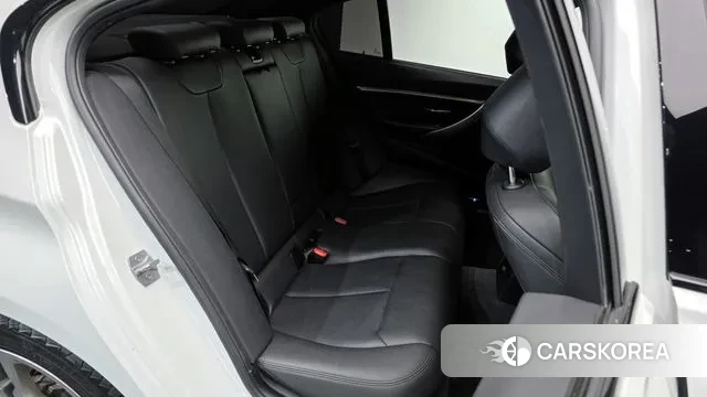 BMW 3 Series (F30) 2018 Белый из Кореи, фото 3