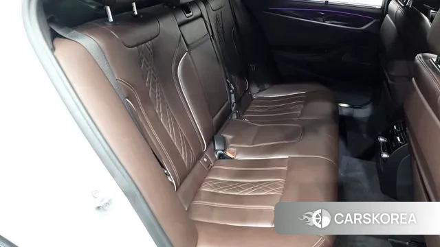 BMW 5 Series (G30) 2022 Белый из Кореи, фото 3