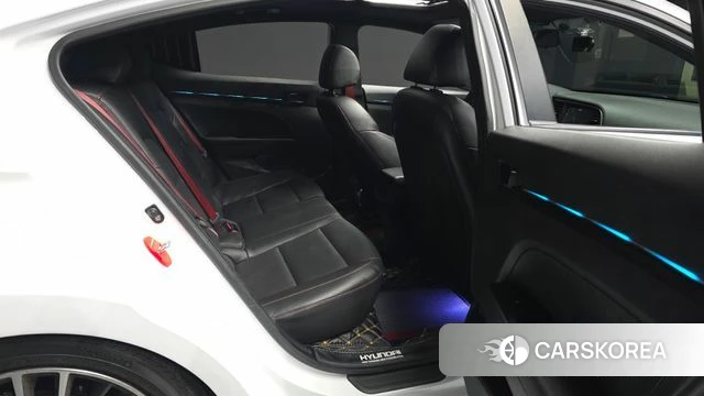 Hyundai Avante AD 2018 Белый из Кореи, фото 3