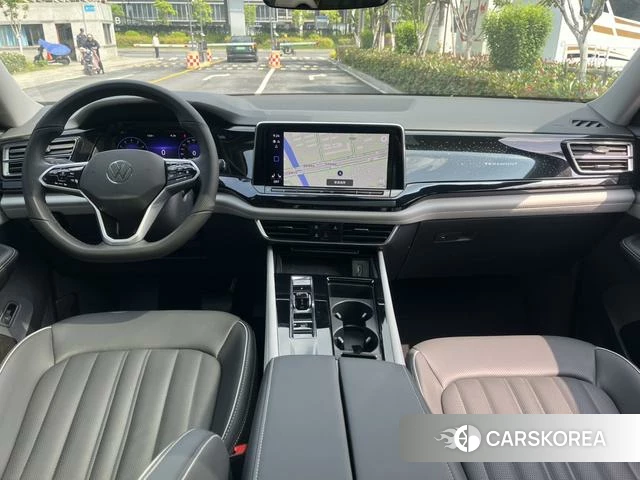 Volkswagen Tourang 2023 Черный из Китая, фото 3