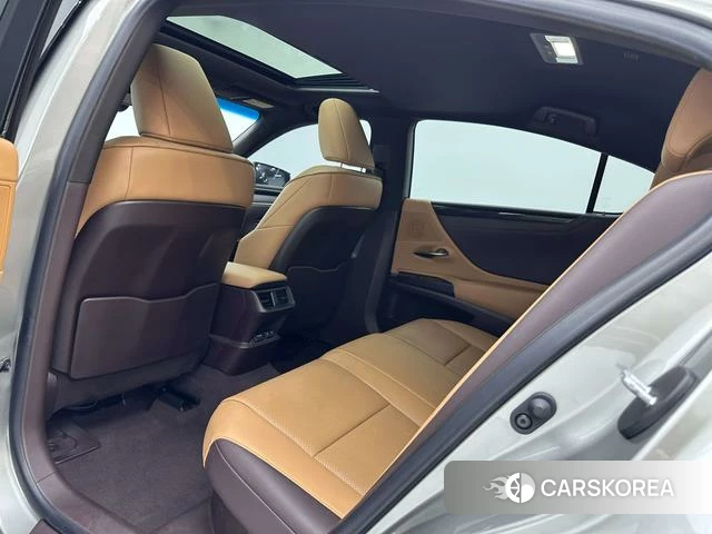 Lexus ES 2021 Шампань из Китая, фото 3