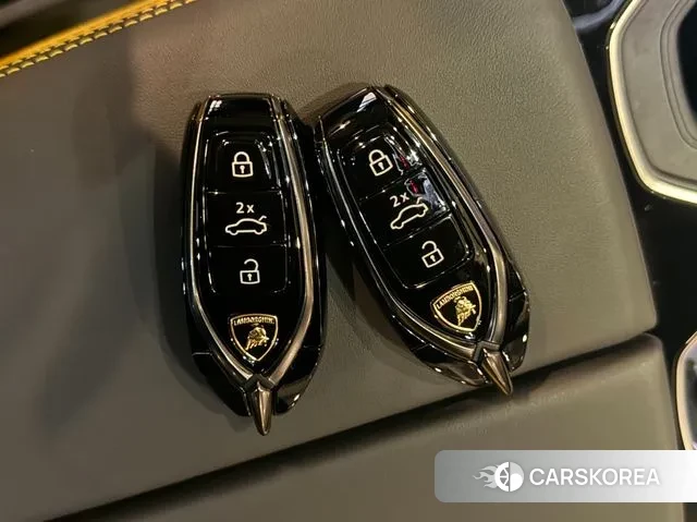 Lamborghini Urus 2025 Зеленый из Кореи, фото 3