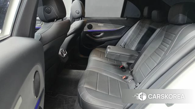 Mercedes-Benz E-Class W213 2019 Белый из Кореи, фото 3