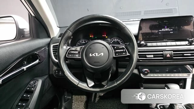 Kia Seltos 2022 Белый из Кореи, фото 3