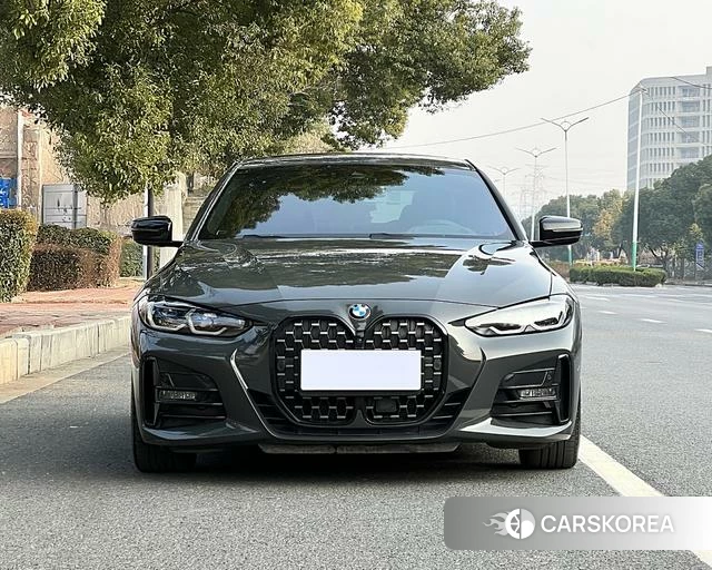 BMW 4 series 2023 Темно-серый из Китая, фото 3