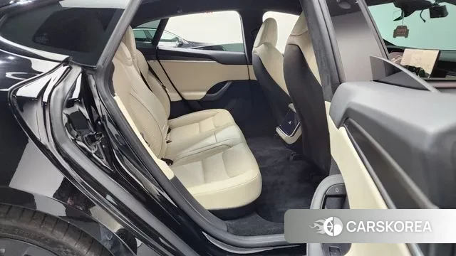 Tesla Model S 2023 Черный из Кореи, фото 3