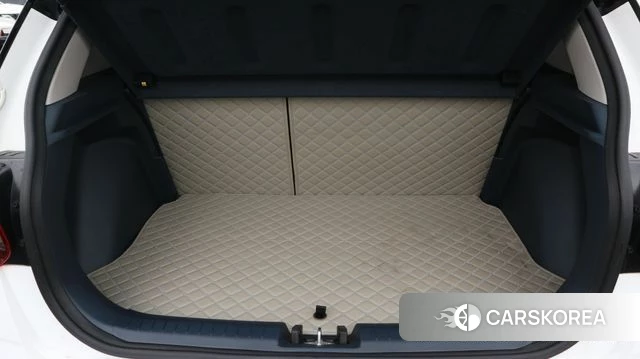 Hyundai Venue 2023 Белый из Кореи, фото 3