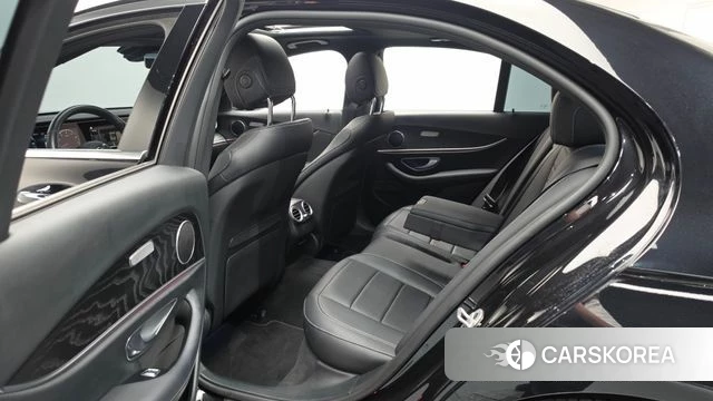 Mercedes-Benz E-Class W213 2023 Черный из Кореи, фото 3
