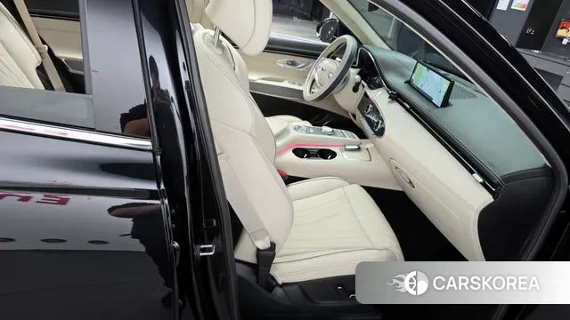 Genesis GV70 2022 Черный из Кореи, фото 3