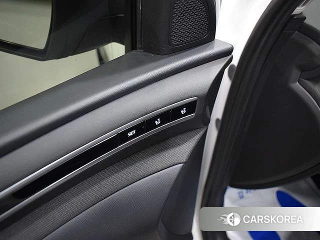 Hyundai Tucson (NX4) 2022 Белый из Кореи, фото 3