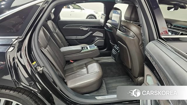 Audi A8 (D5) 2023 Черный из Кореи, фото 3