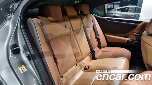 Lexus ES300h 7th generation 2018 Серый из Кореи, фото 3