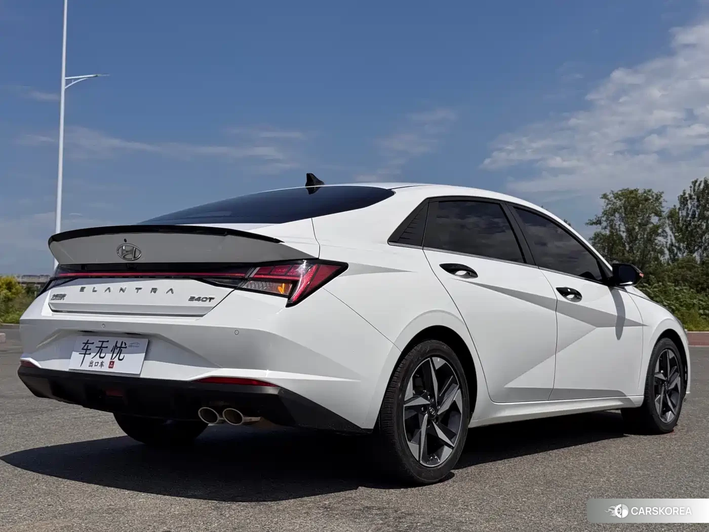 Hyundai Elantra 2023 Белый из Китая, фото 3