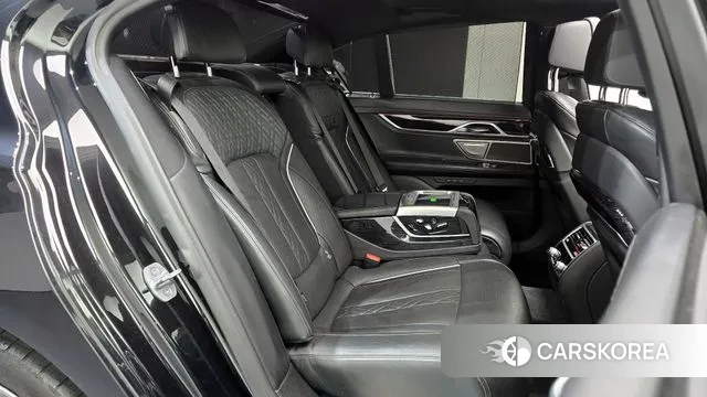 BMW 7 Series (G11) 2020 Черный из Кореи, фото 3