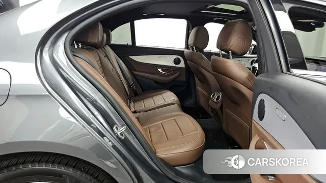 Mercedes-Benz E-Class W213 2021 Серый из Кореи, фото 3