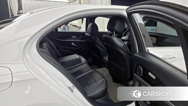 Mercedes-Benz E-Class W213 2018 Белый из Кореи, фото 3