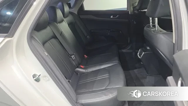 Kia K5 3rd generation 2021 Белый из Кореи, фото 3